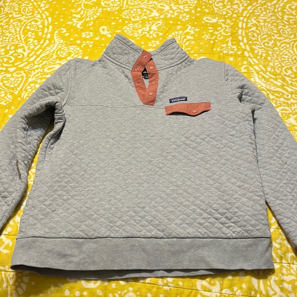 Patagonia quilted quarter button